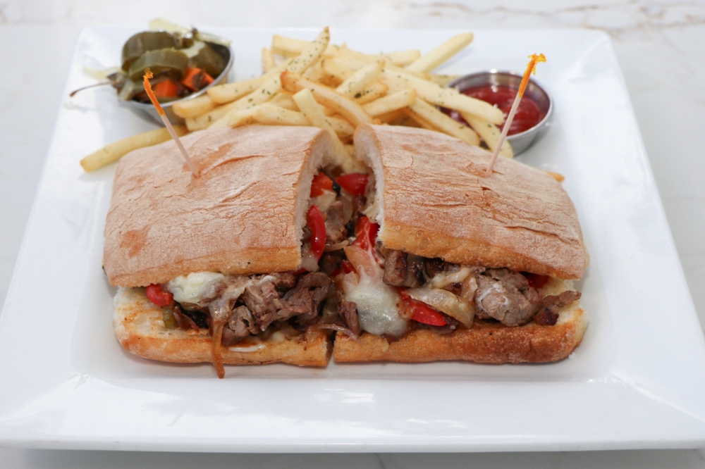 Torta Philly Cheese de Arrachera